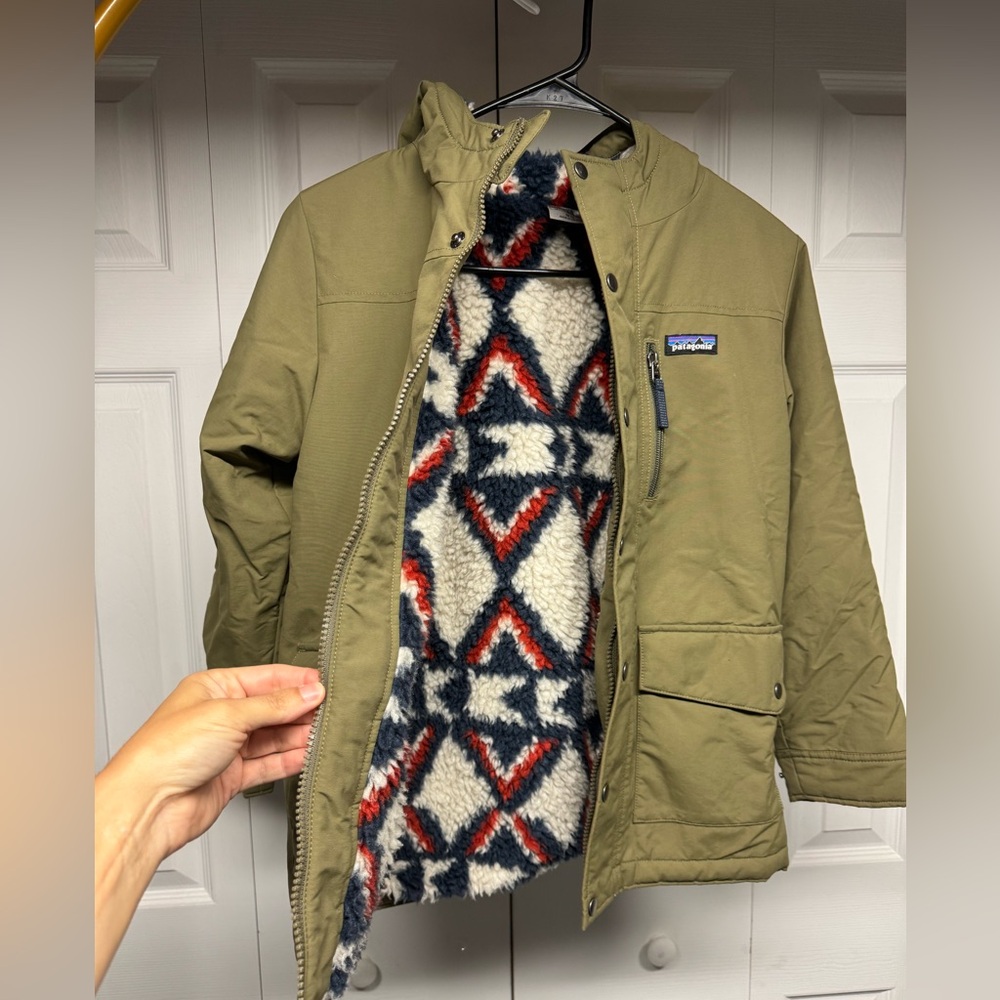 Boys Patagonia Infurno Jacket, Size M 10
